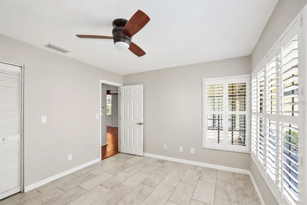 Photo of 913 SUTTON PLACE
