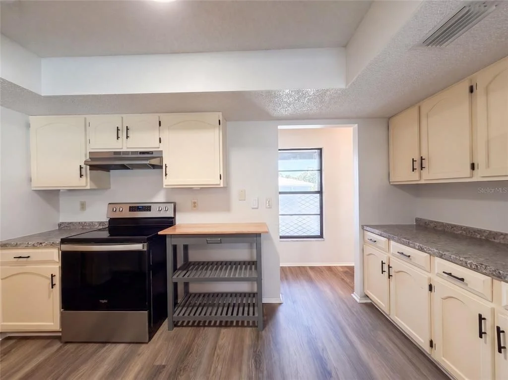 Photo of 391 HARVARD ROAD