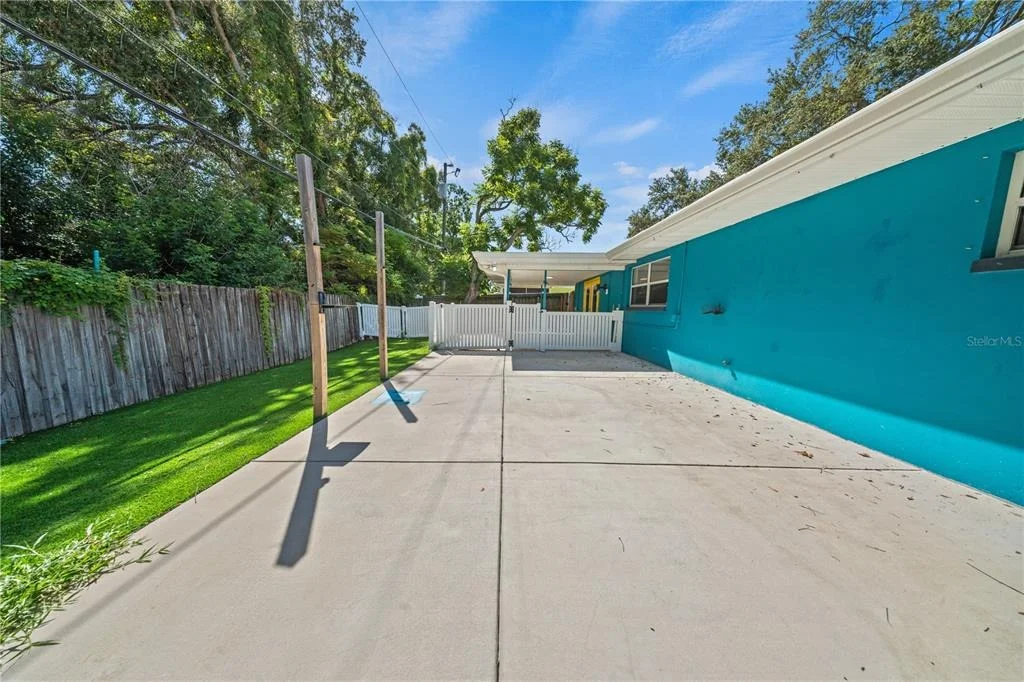 Photo of 986 LEXINGTON DRIVE