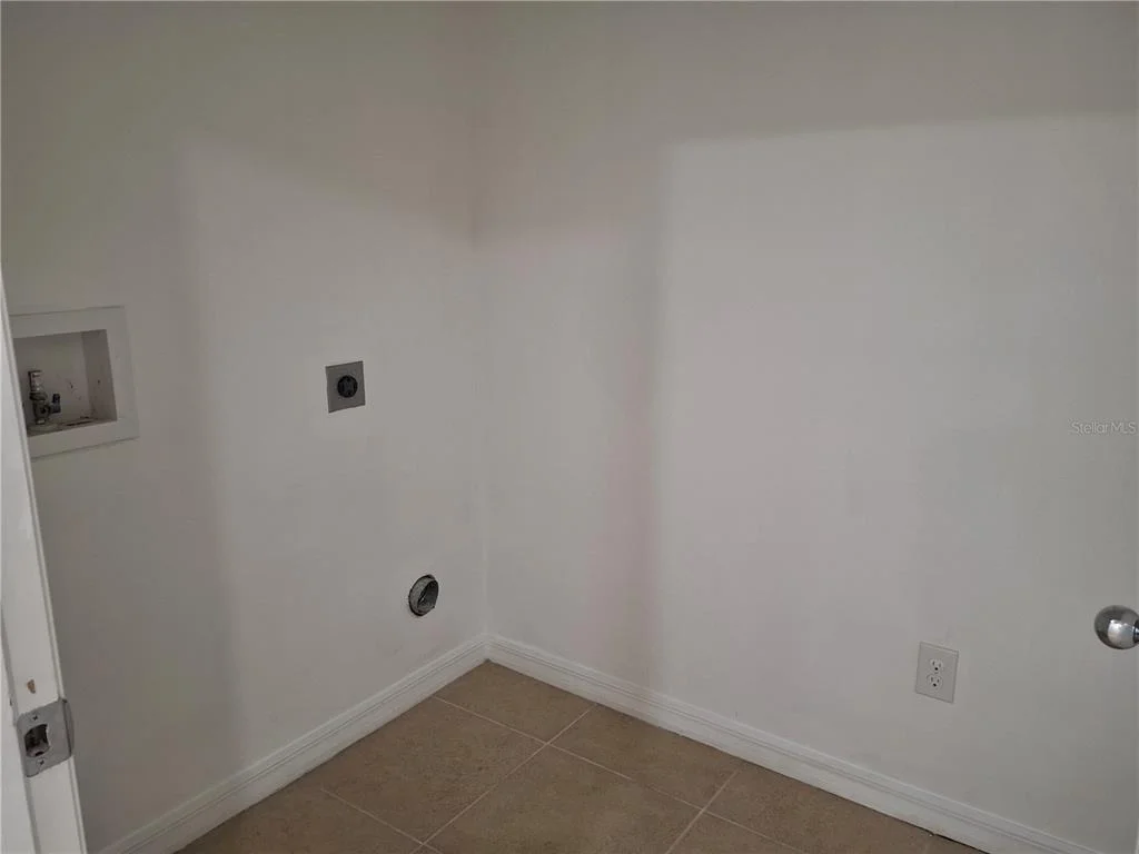 Photo of 2805 NE 45TH AVENUE