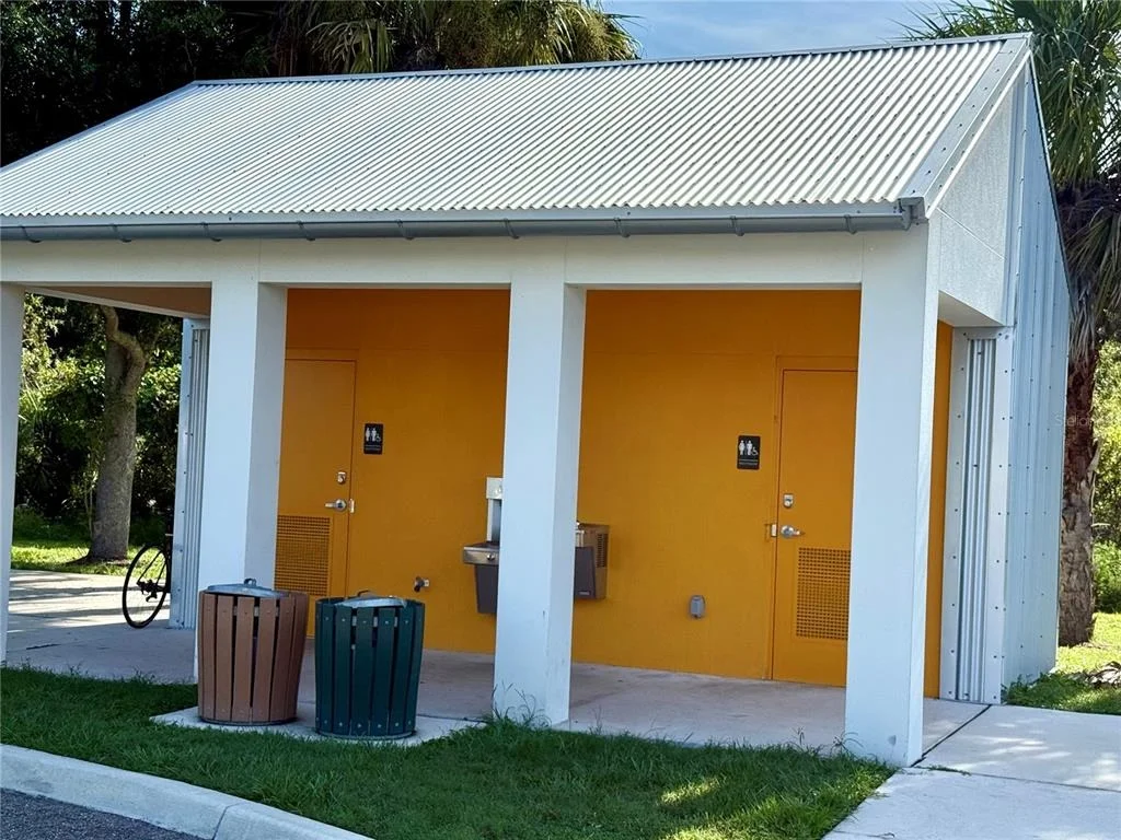 Photo of 335 PARK TRACE BOULEVARD