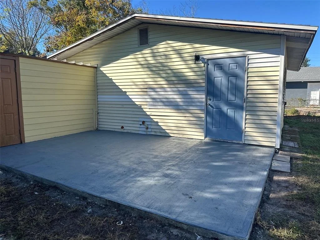 Photo of 2107 VINCENT ROAD