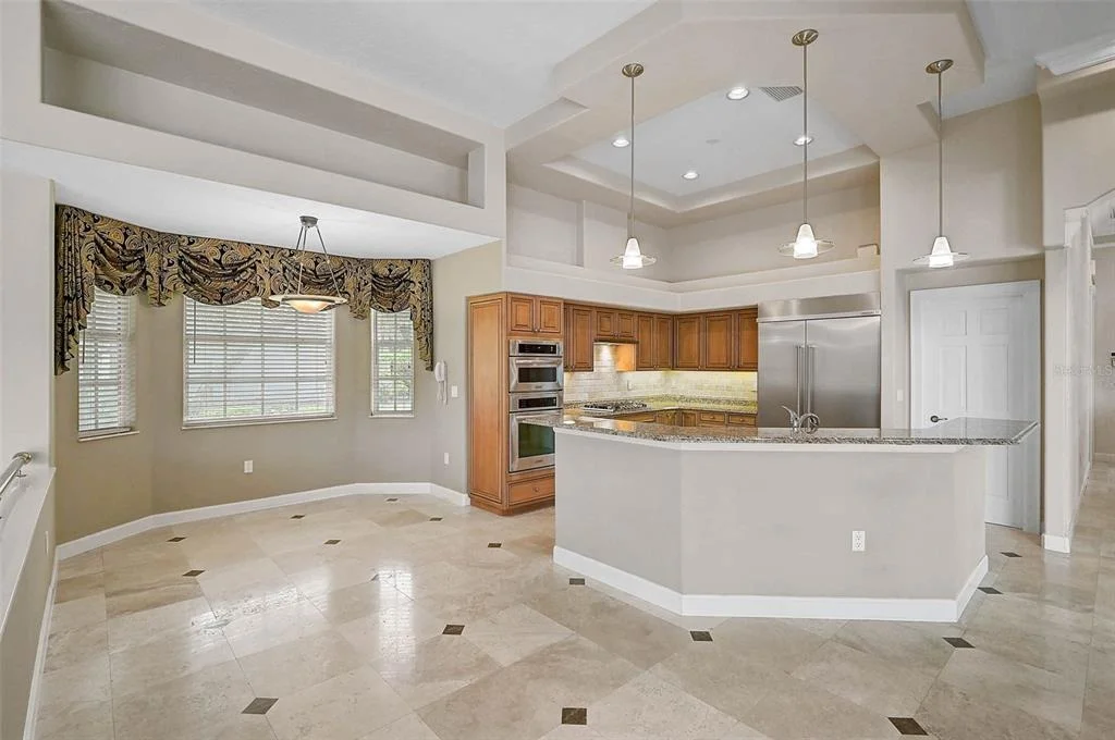 Photo of 852 MACEWEN DRIVE