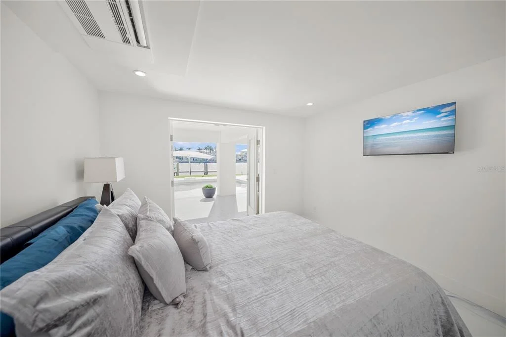 Photo of 1400 SIESTA DRIVE