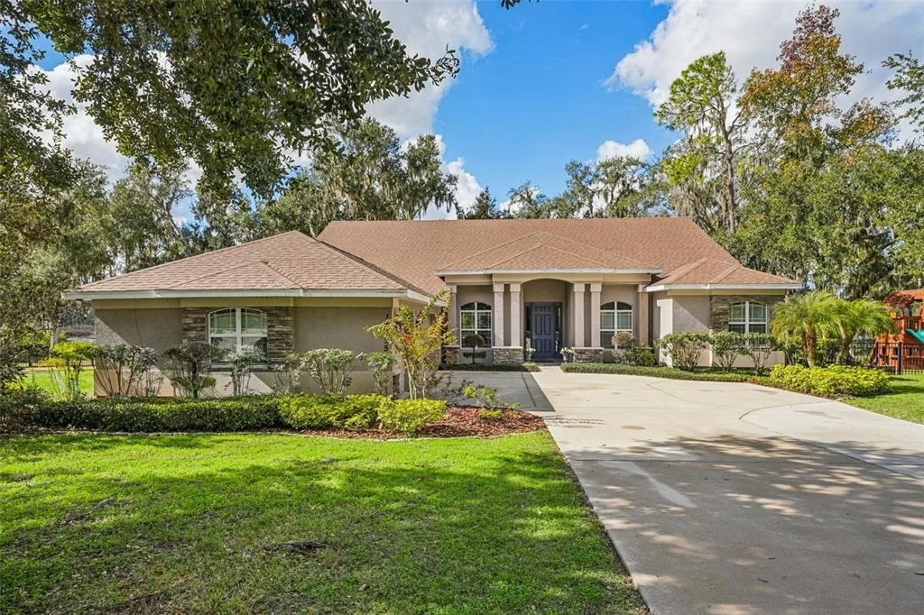 Photo of 11325 HIDDEN VALLEY LANE