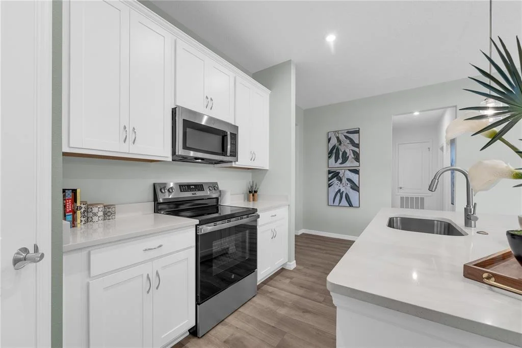 Photo of 823 PEBBLE CREST LANE