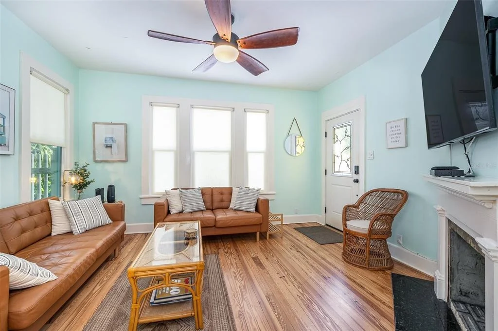 Photo of 703 SHADY LANE