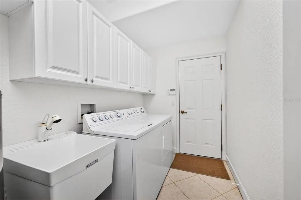 Photo of 3341 SUNSET KEY CIRCLE