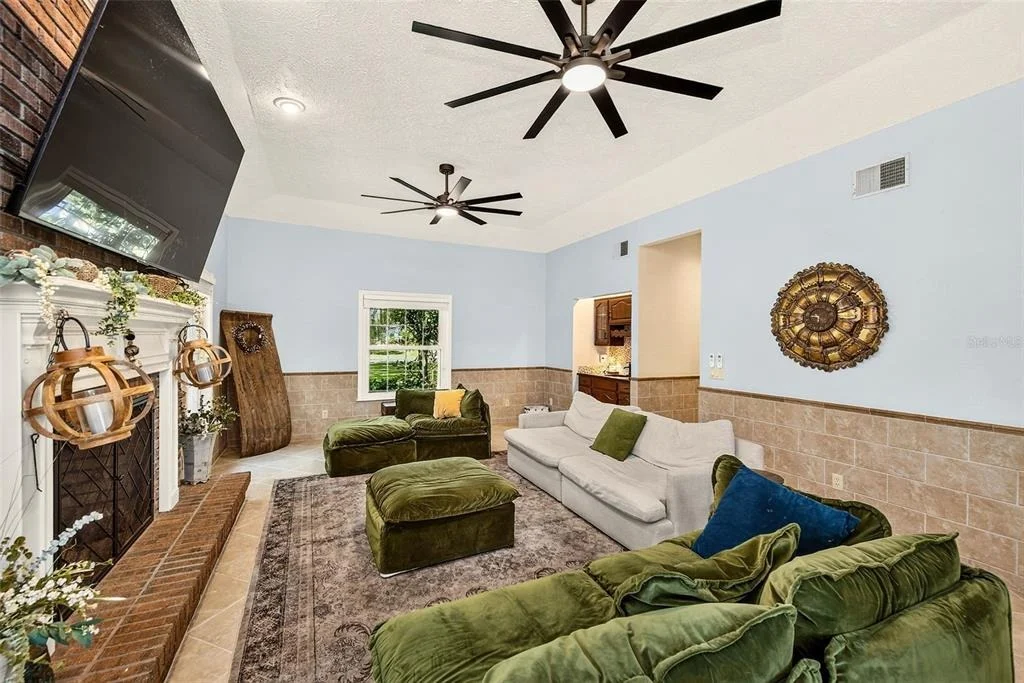 Photo of 807 CENTERBROOK DRIVE