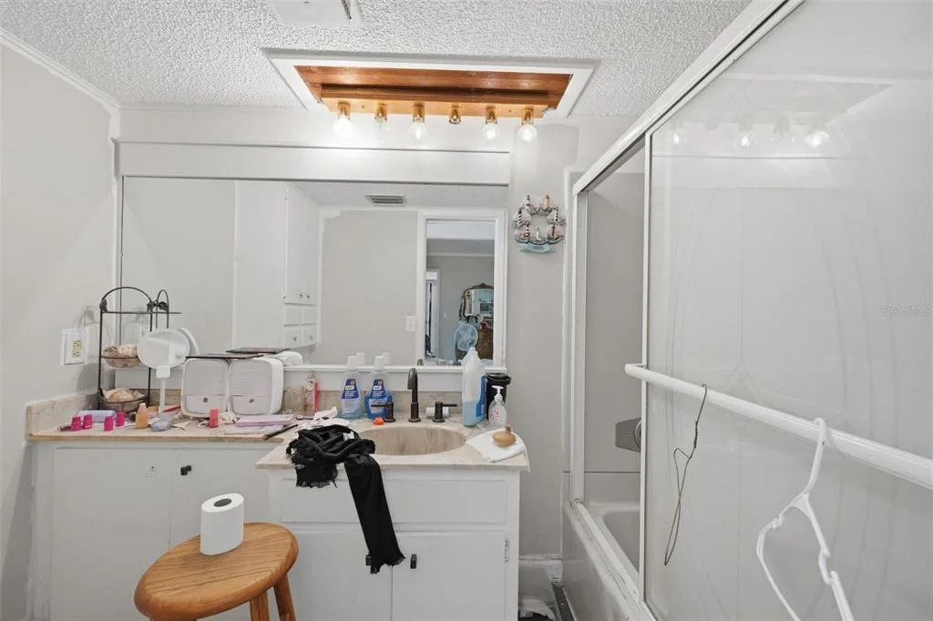 Photo of 15499 OAKCREST CIRCLE