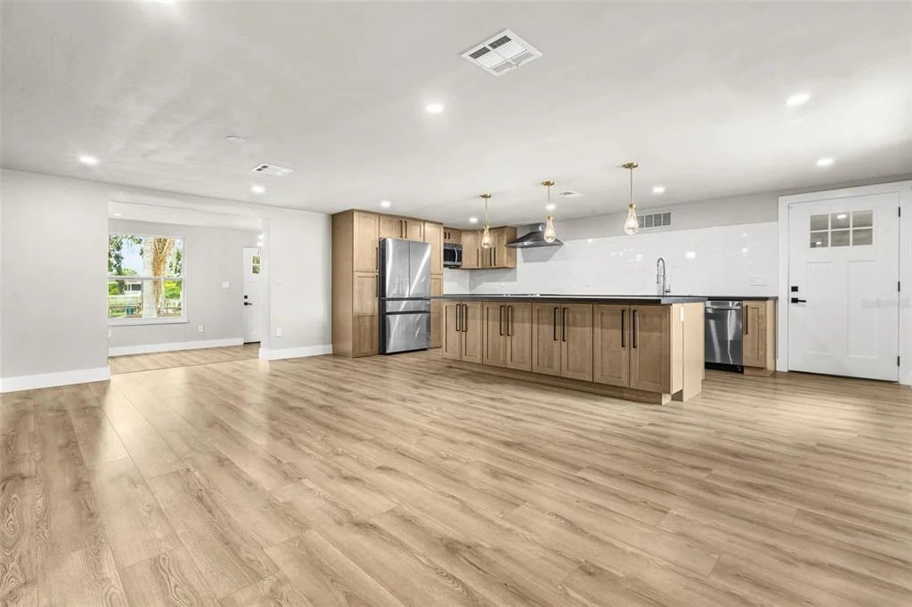 Photo of 4036 SUNRAY DRIVE