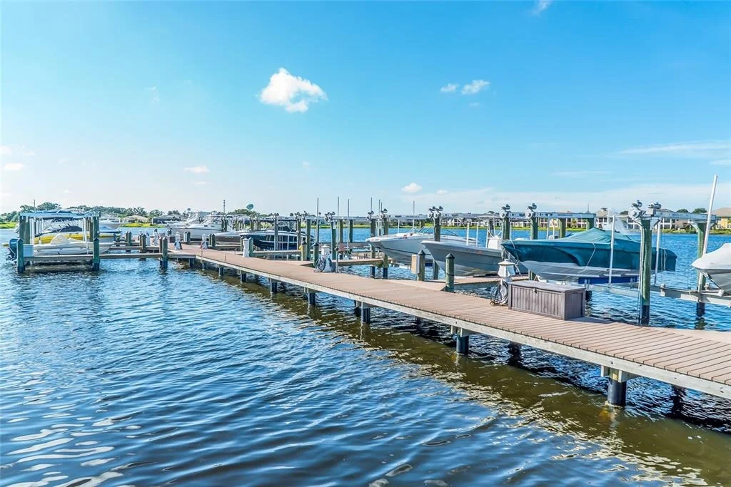 Photo of 921 RIVERSCAPE STREET
