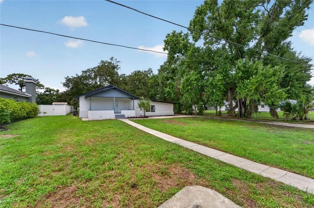 Photo of 8809 DYER ROAD