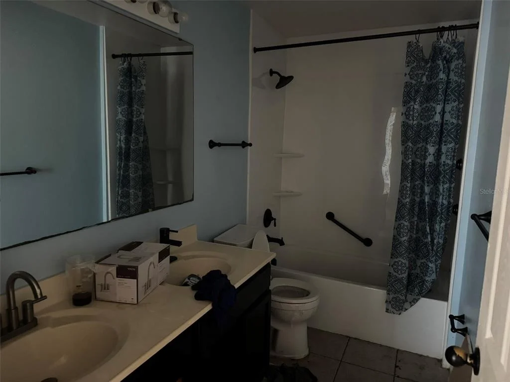 Photo of 5018 STRADA DRIVE