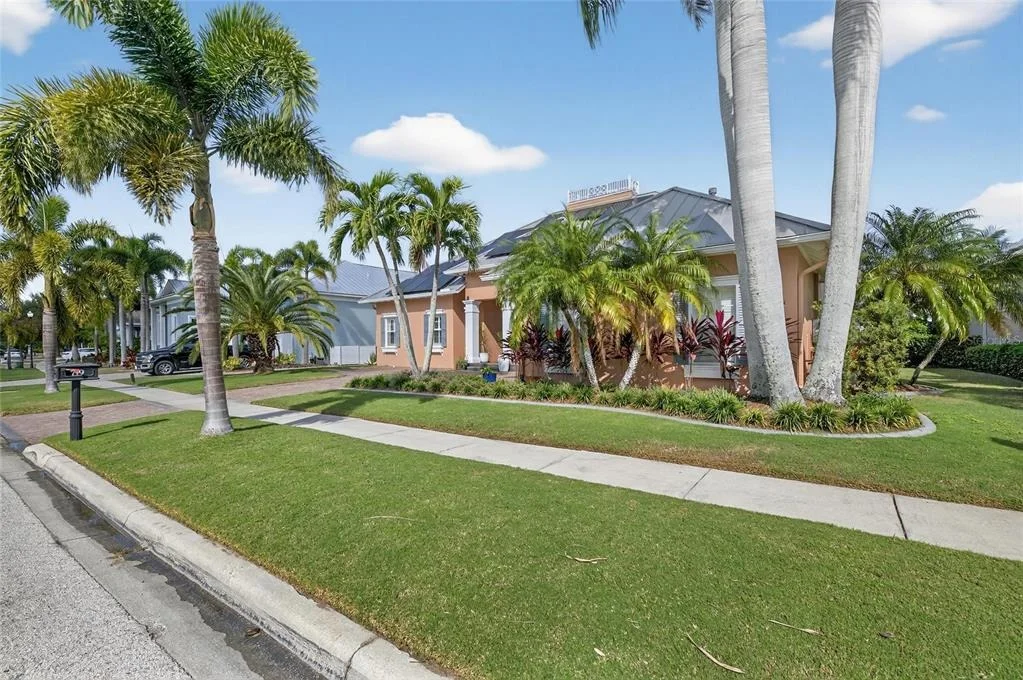 Photo of 719 ISLEBAY DRIVE