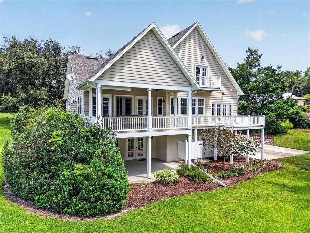 Photo of 580 W 10TH AVENUE