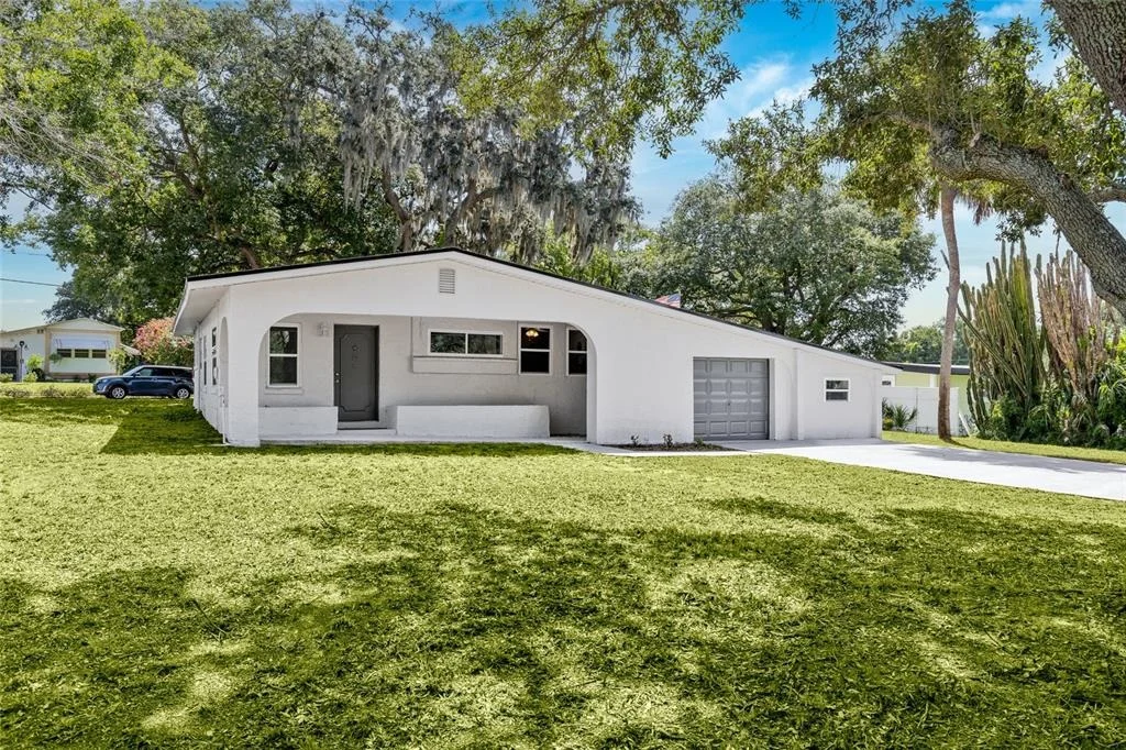 Photo of 1375 LAKE DRIVE