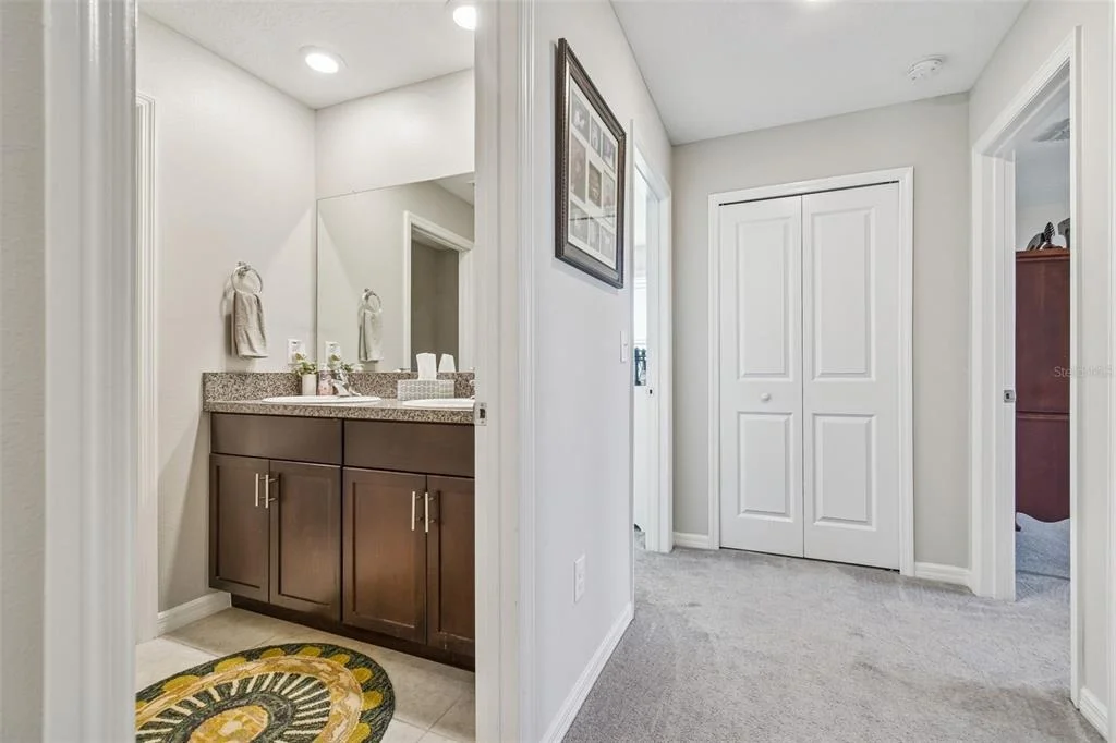Photo of 984 OLIVE CONCH STREET