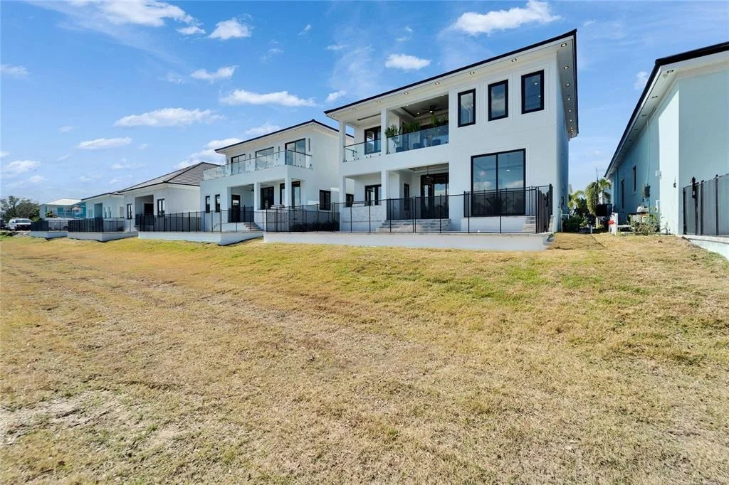 Photo of 6536 SIMONE SHORES CIRCLE