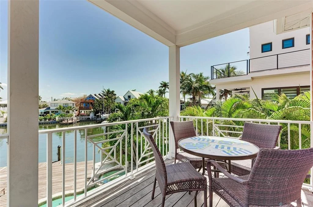 Photo of 203 N HARBOR DRIVE