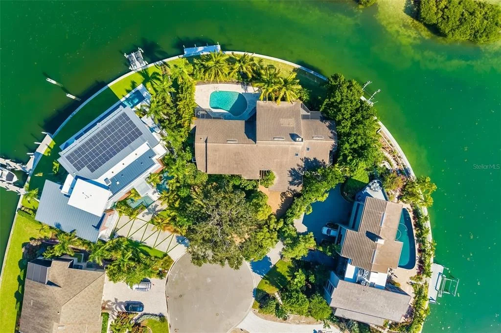 Photo of 560 HARBOR COVE CIRCLE