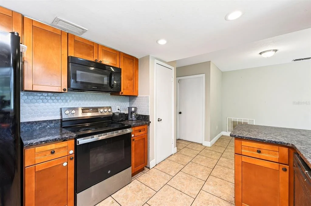 Photo of 6045 WEDGEWOOD CIRCLE