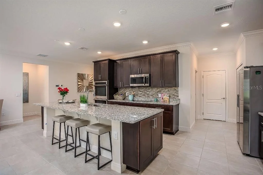 Photo of 8600 OAKSTONE CIRCLE