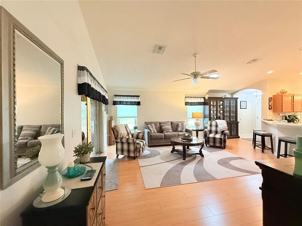 Photo of 265 CENTER OAK CIRCLE
