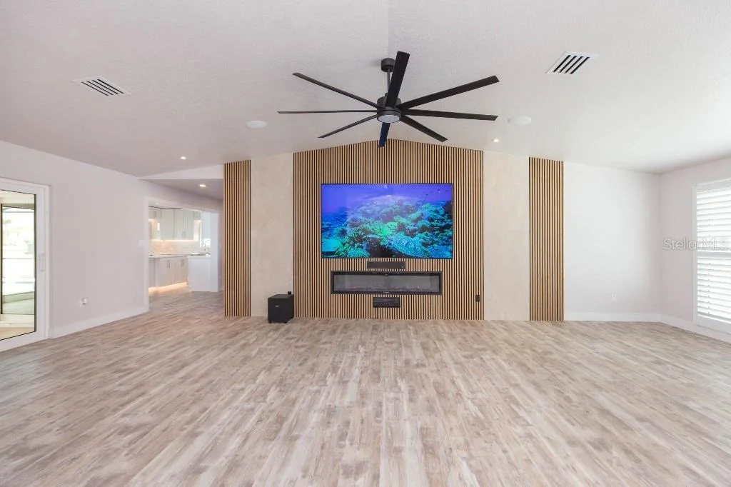 Photo of 306 BUTTONWOOD LANE