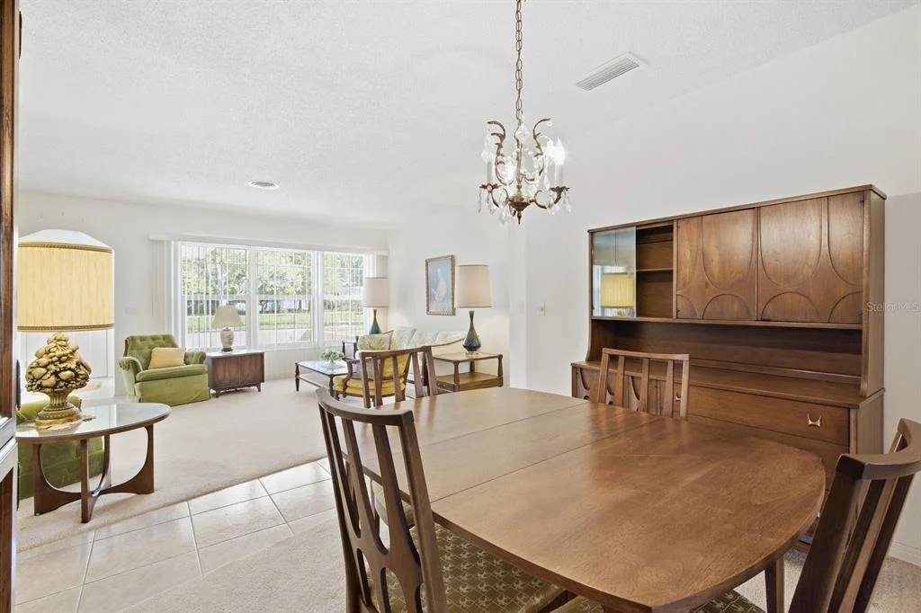 Photo of 2548 FOREST PARKWAY N