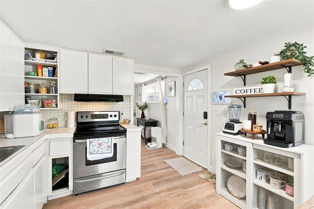 Photo of 660 DEXTER DRIVE