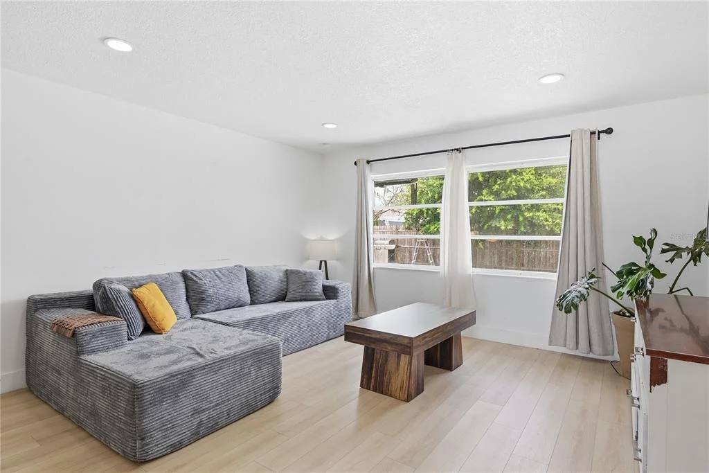 Photo of 835 MARLOWE AVENUE