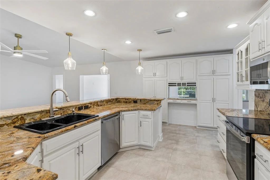 Photo of 16205 SAWGRASS CIRCLE