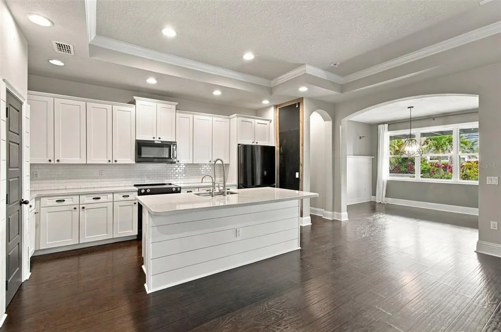 Photo of 6805 PARK STRAND DRIVE
