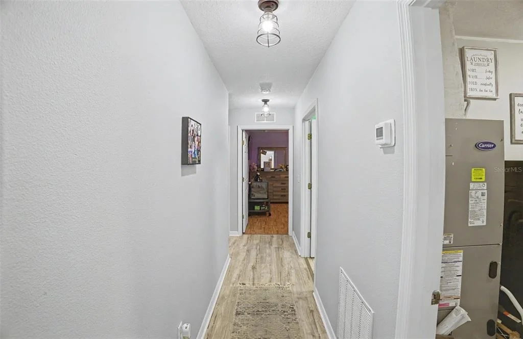Photo of 1886 LAUREL AVENUE