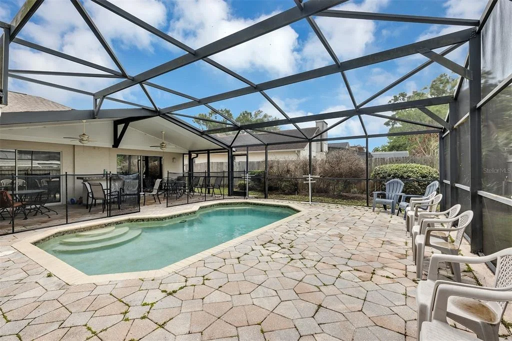 Photo of 406 STERLING LAKE DR