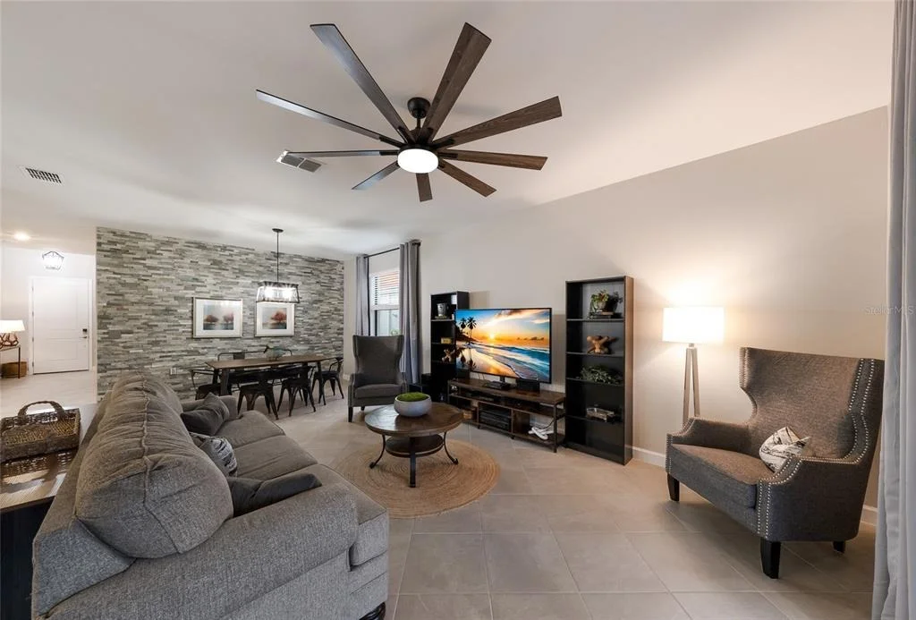 Photo of 15041 SERENE SHORES LOOP
