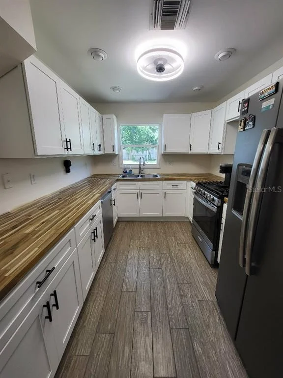 Photo of 995 EMERALD DRIVE