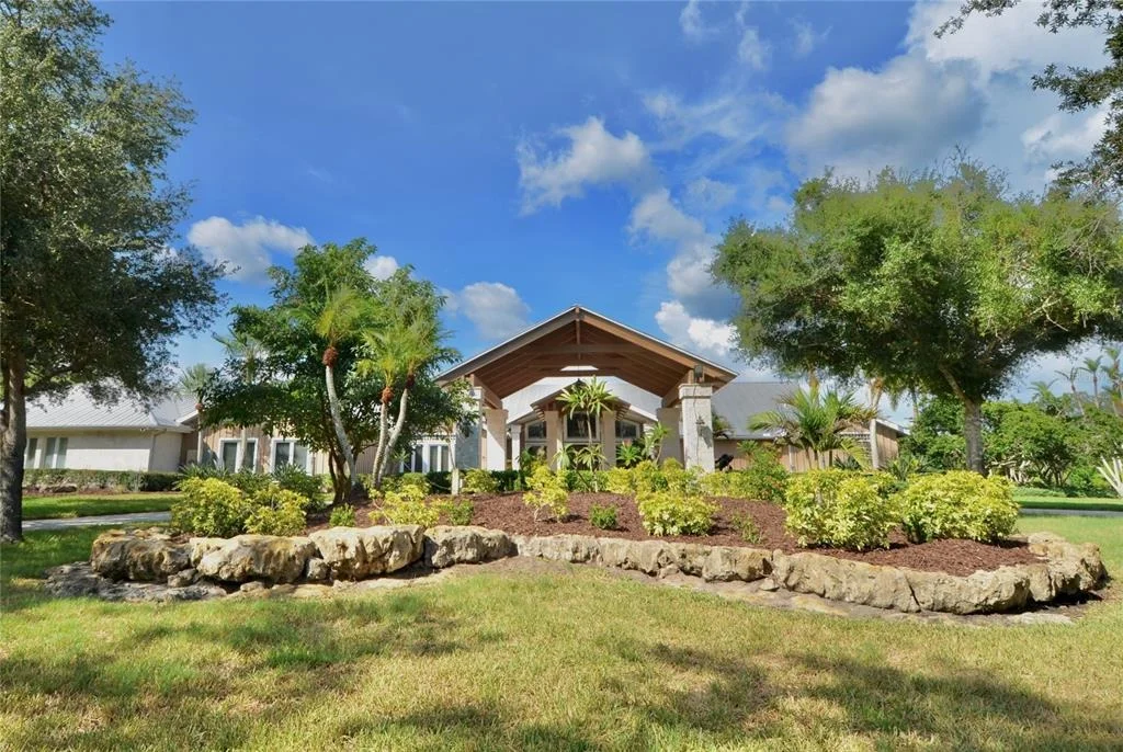 Photo of 630 N RIVER ROAD
