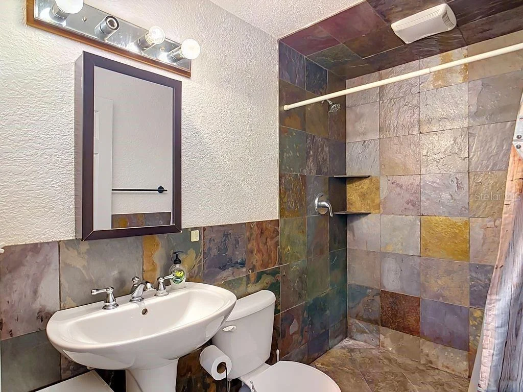 Photo of 1409 LAVILLA ROAD