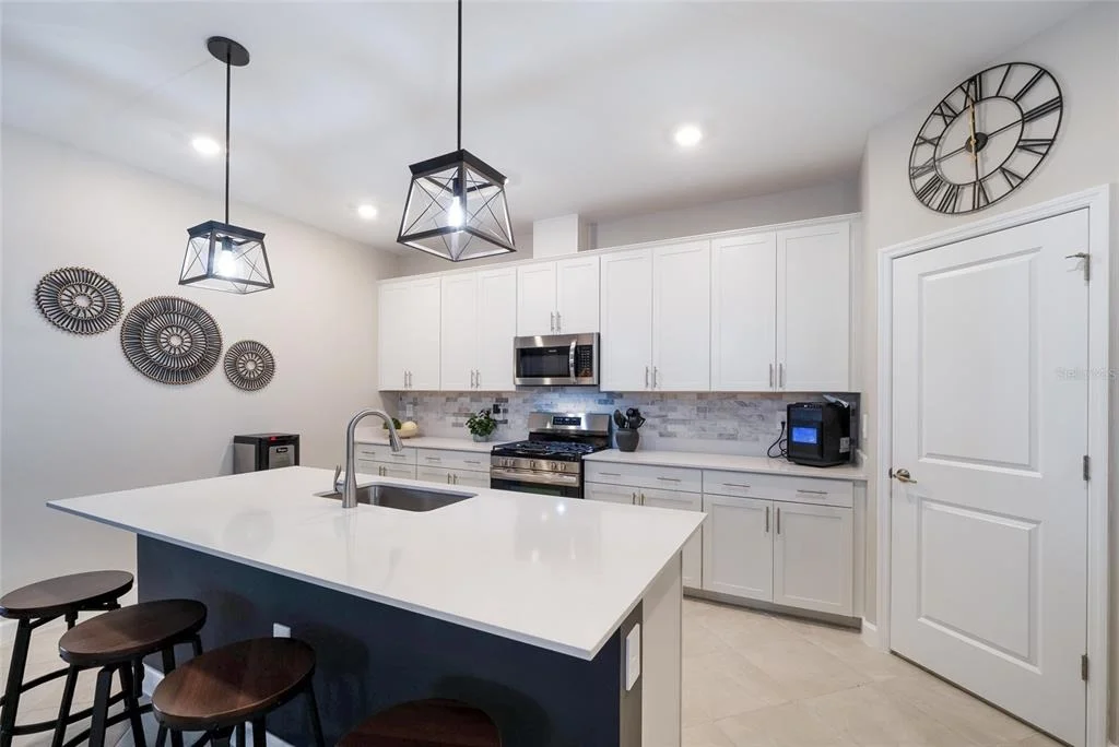 Photo of 15041 SERENE SHORES LOOP