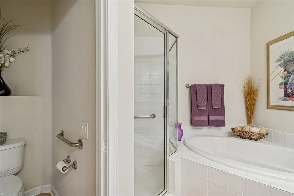Photo of 894 LANTERN WAY