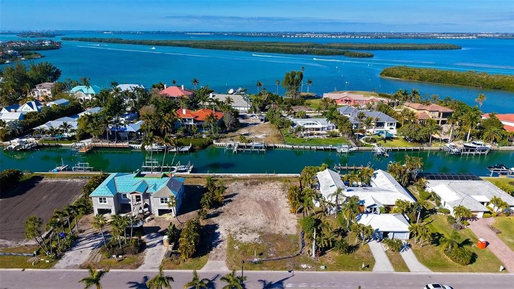 Photo of 721 EMERALD HARBOR DRIVE