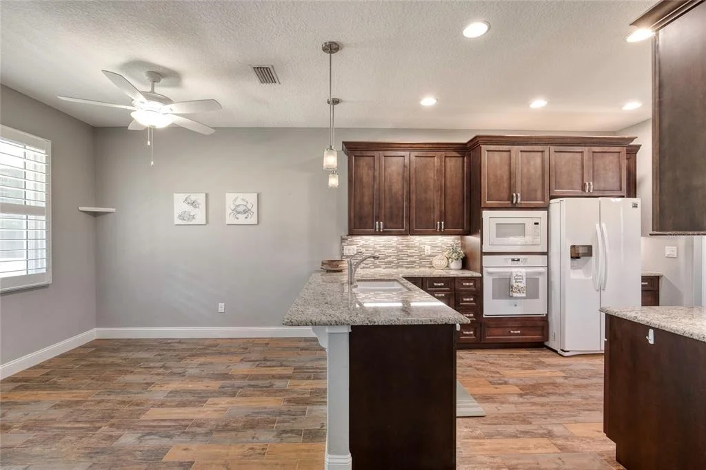Photo of 56 THORNHILL CHASE CIRCLE