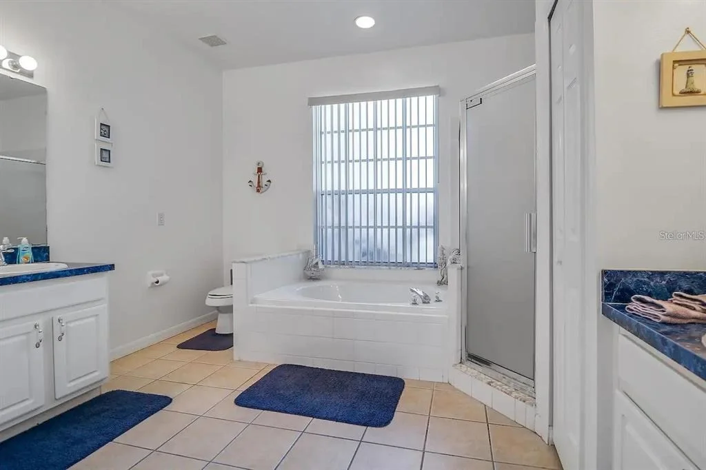 Photo of 344 GROSVENOR LOOP