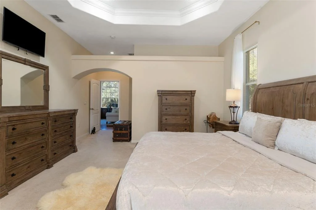 Photo of 14071 LINDEN DRIVE