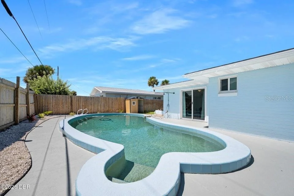 Photo of 190 ELLICOTT DRIVE