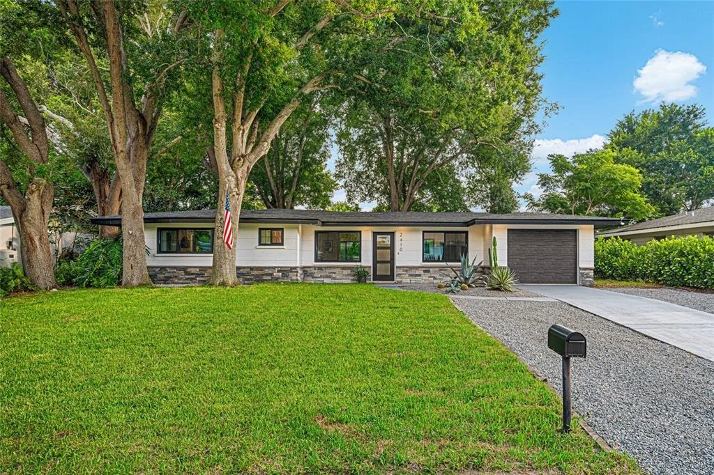 Photo of 2410 VALENCIA DRIVE
