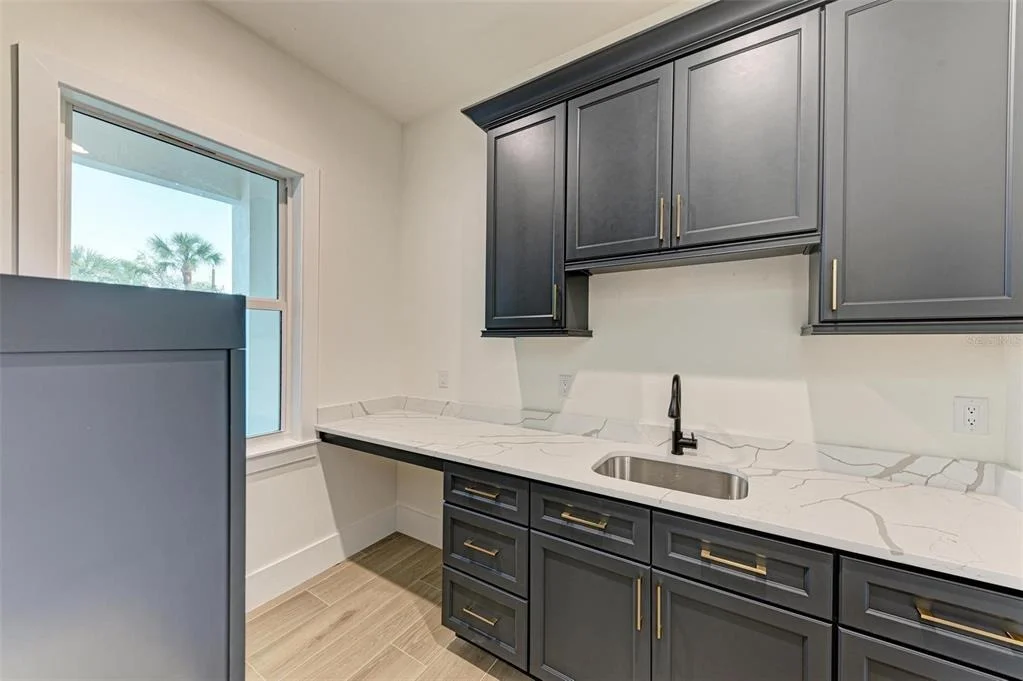 Photo of 6100 RIVERSIDE DRIVE