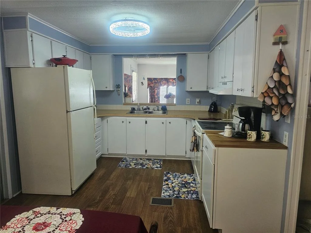 Photo of 225 TARPON LANE
